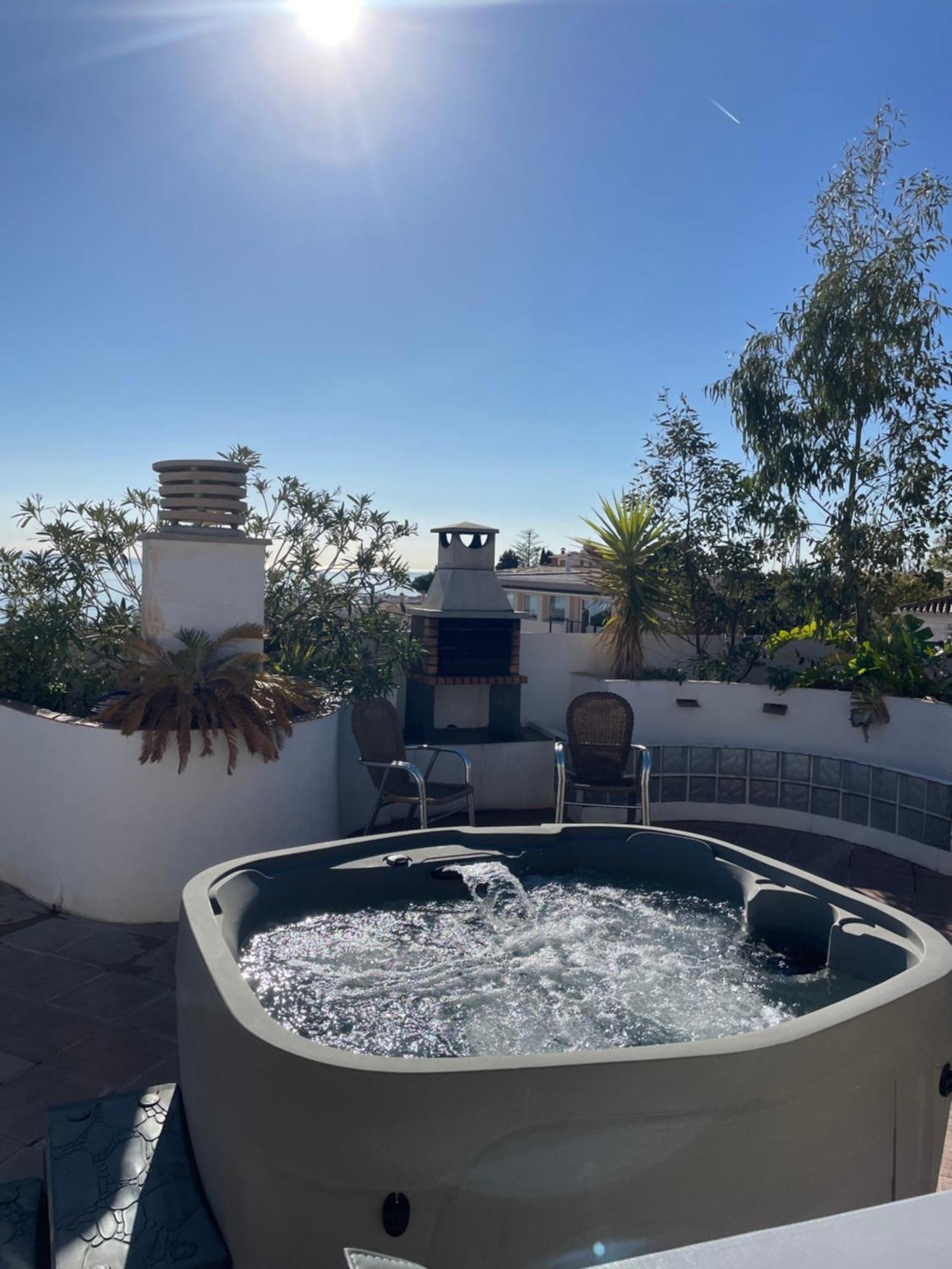Apartament Penthouse With Private Roof Terrace And Jacuzzi Fuengirola Zewnętrze zdjęcie